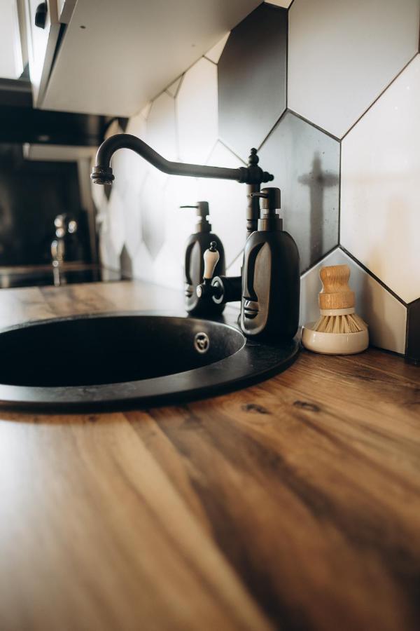 Greenspot - Loft With 2 Bedrooms And Free Parking Butas Liepaja